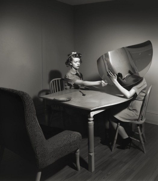 eldagsen_35x40cm_MIRROR_TheFamilyUnconscious_2024-scaled