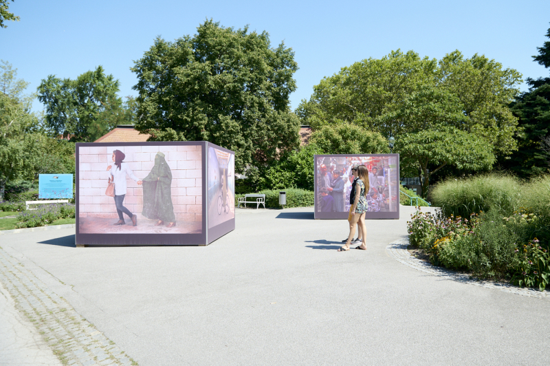 In der Ausstellung von Fatimah Hossaini