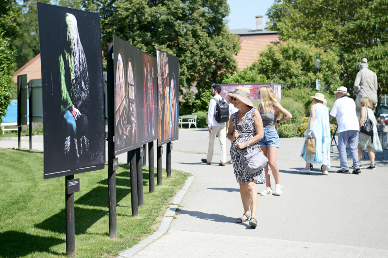 In der Ausstellung von Fatimah Hossaini