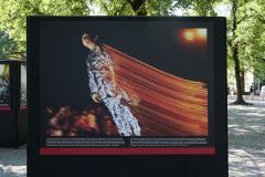 oye23_doku_ausstellung_Chris-de-Bode_20230910_049-1