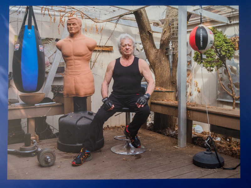oye23_doku_ausstellung_rina_castelnuovo_jim_hollander_9102549