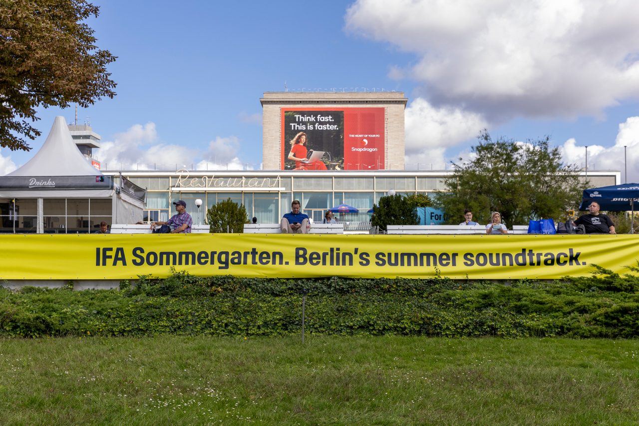 FPC454 - Geburtstag, zwei Seiten der KI und ein fleißiger Kompromiss 32 Fotopodcast fpc454 IFA2025 10