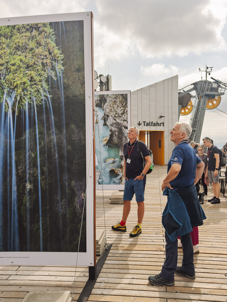 Bei der Eröffnung der Ausstellung