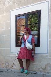 FPC457 - Meeting Bobbi Lockyer at La Gacilly Baden Photo 2025 (ENG) 3 Fotopodcast 1024 2164