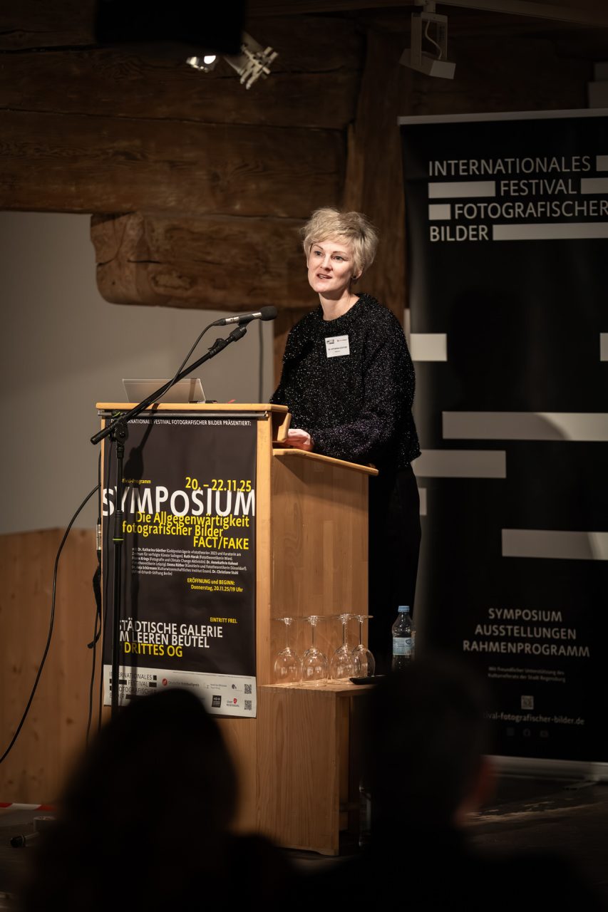 FPC477 - Festival fotografischer Bilder 2025: Dr. Katharina Günther im Interview über sie und ihren Symposiumsvortrag über Lee Miller 6 Fotopodcast DSC3648