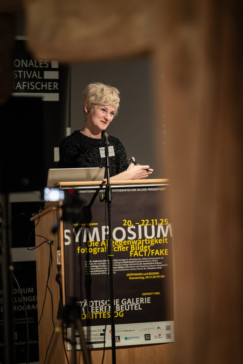 FPC477 - Festival fotografischer Bilder 2025: Dr. Katharina Günther im Interview über sie und ihren Symposiumsvortrag über Lee Miller 4 Fotopodcast DSC3702